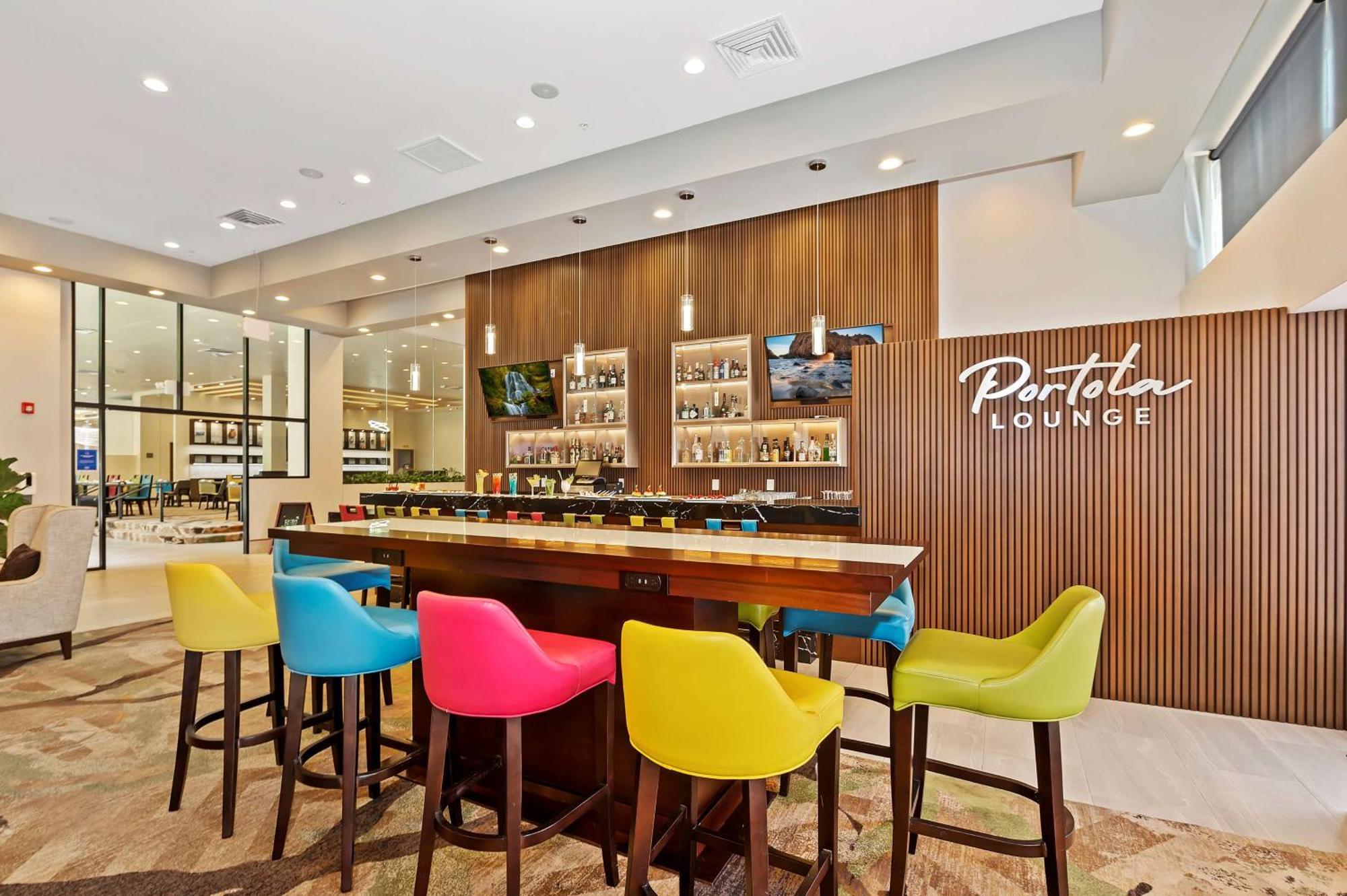 Hotel Doubletree By Hilton Whittier Esterno foto