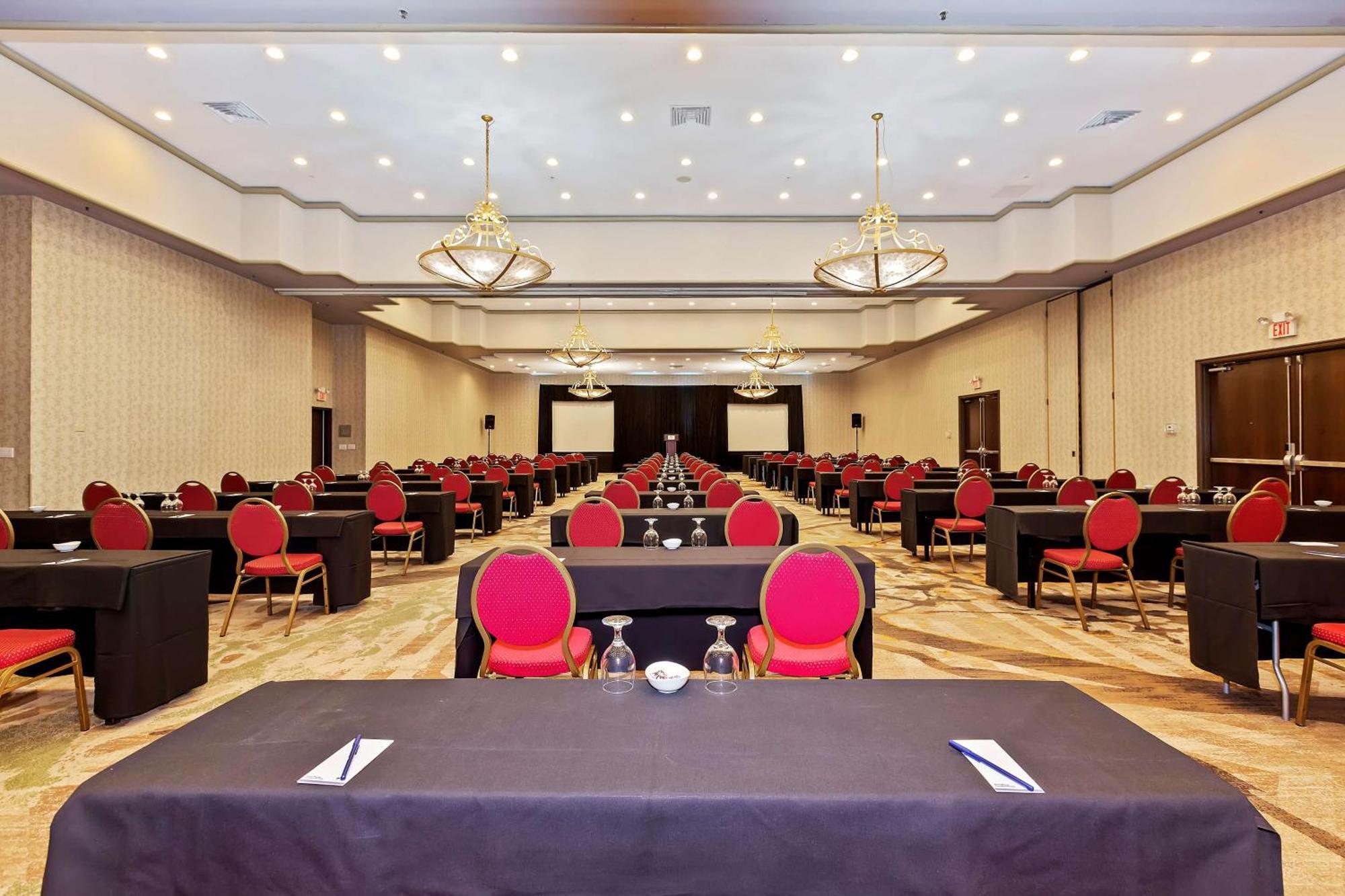 Hotel Doubletree By Hilton Whittier Esterno foto