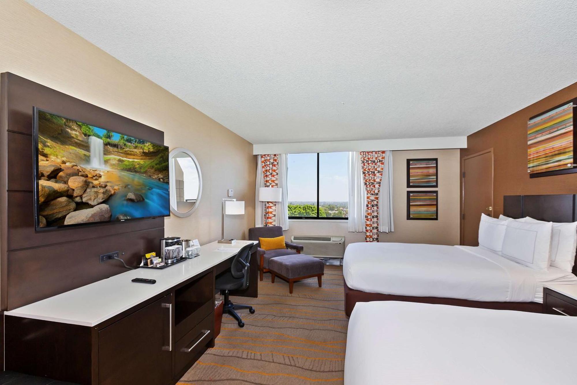 Hotel Doubletree By Hilton Whittier Esterno foto