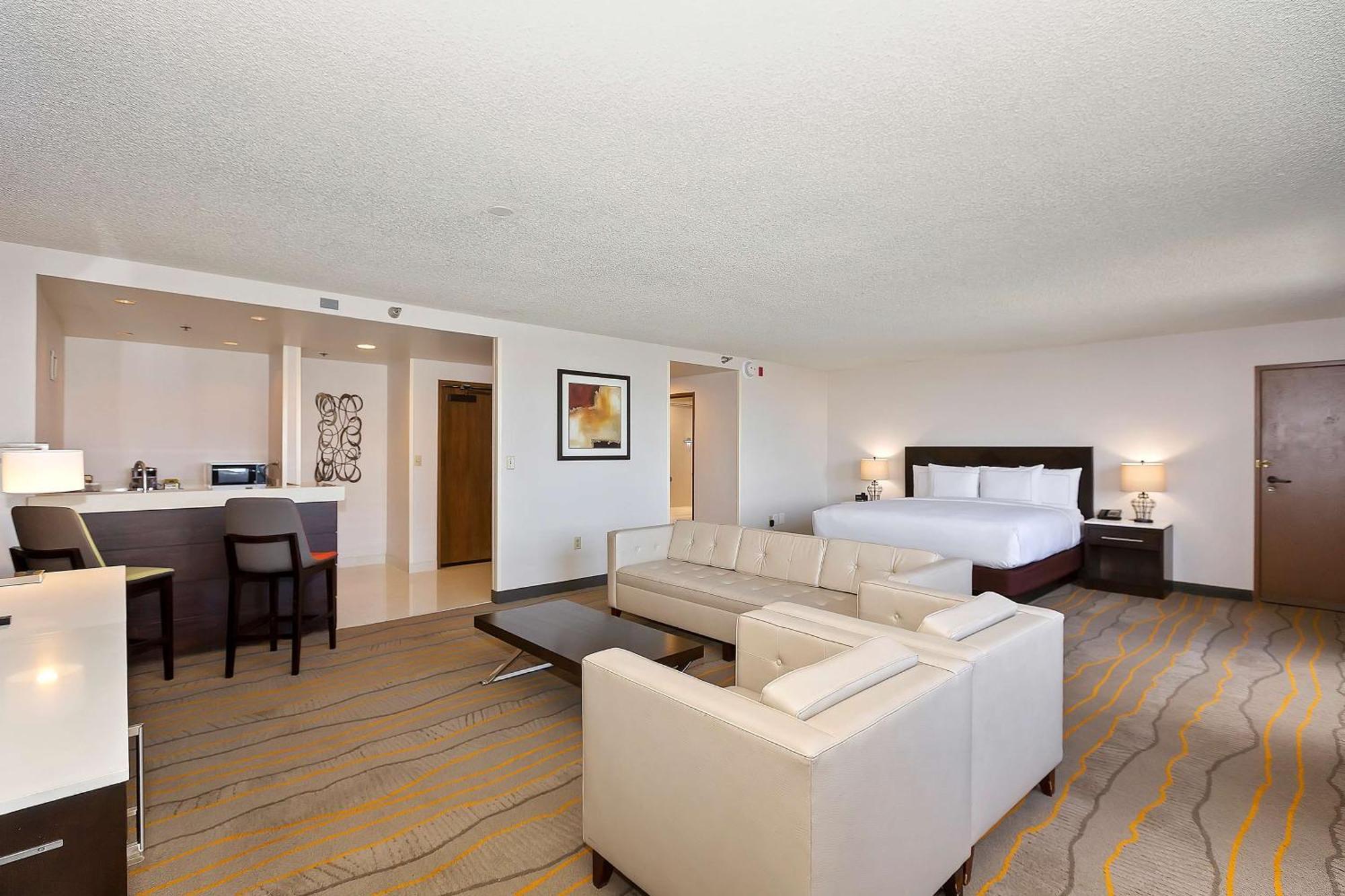 Hotel Doubletree By Hilton Whittier Esterno foto
