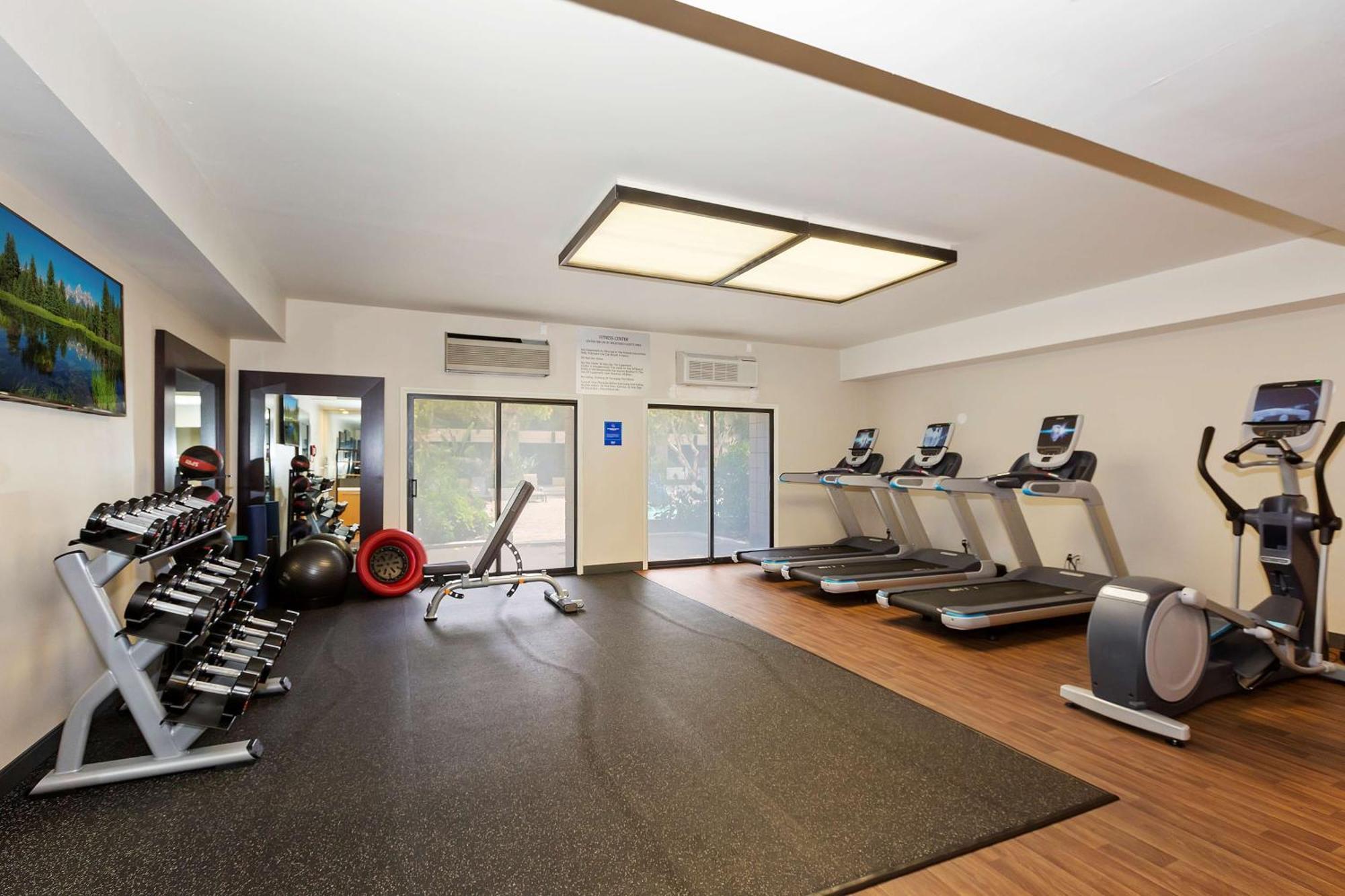Hotel Doubletree By Hilton Whittier Esterno foto