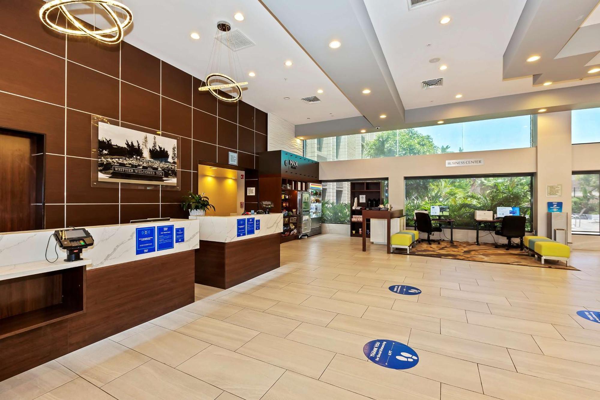 Hotel Doubletree By Hilton Whittier Esterno foto