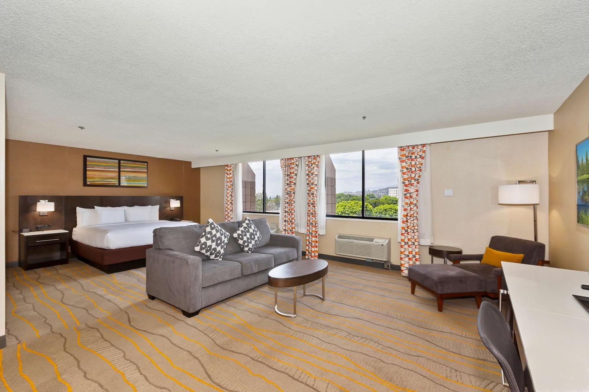 Hotel Doubletree By Hilton Whittier Esterno foto