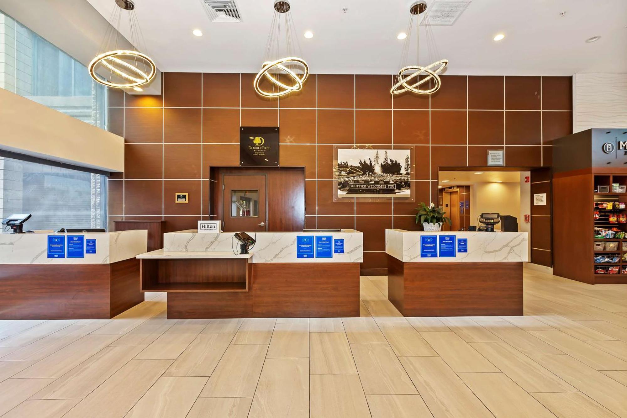 Hotel Doubletree By Hilton Whittier Esterno foto