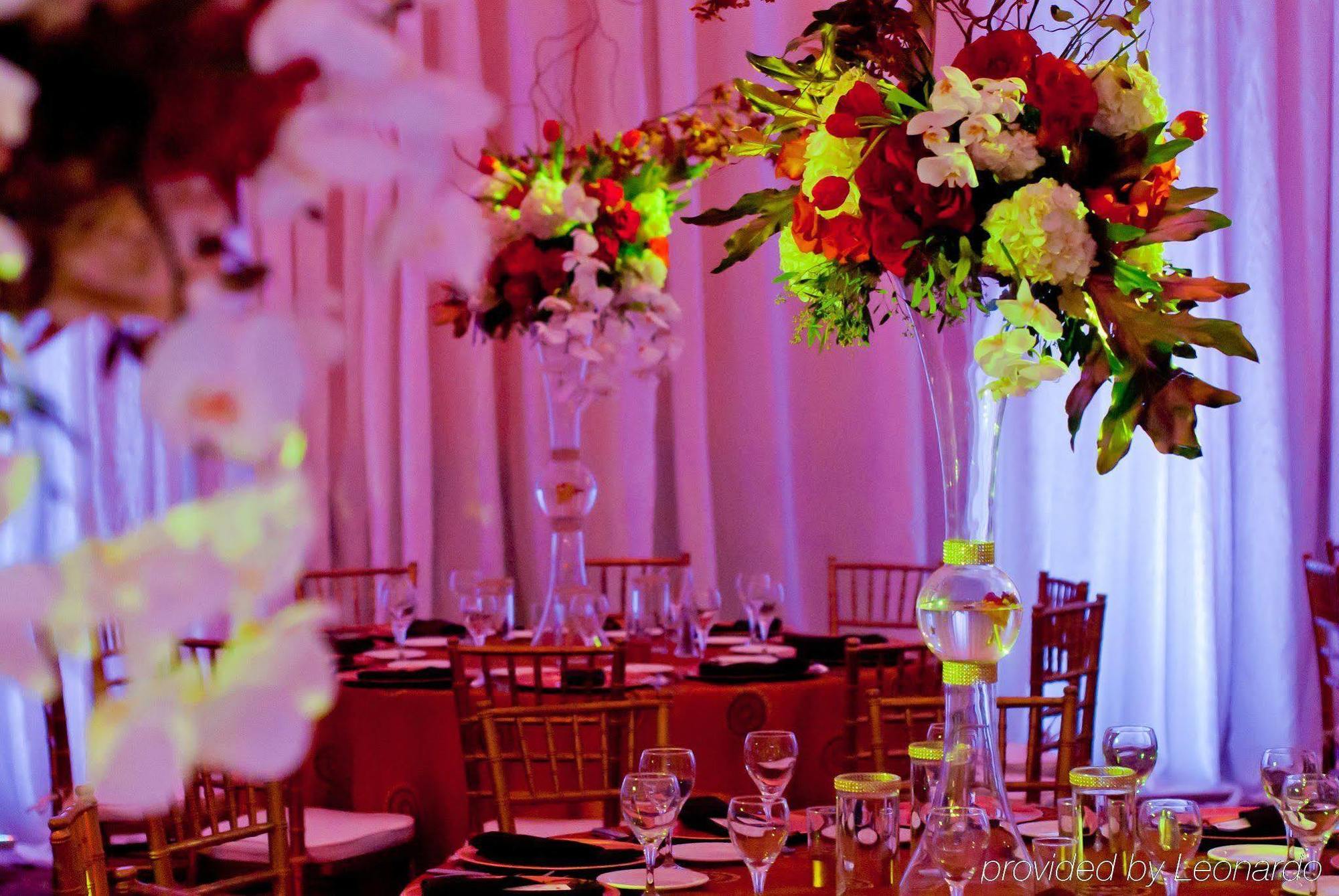 Hotel Doubletree By Hilton Whittier Esterno foto